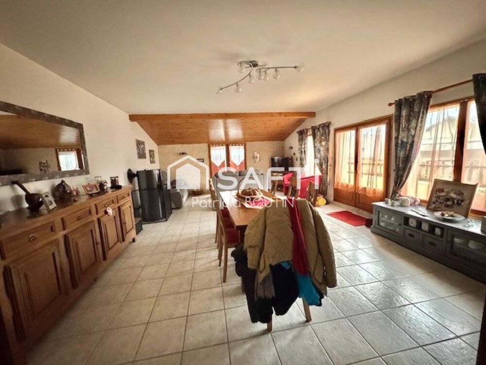 Vente Maison MAISON 3 CHAMBRES + UN LOGEMENT 1 CHAMBRE + LOCAL ET DEPENDANCE 180 M2 A ARDIN ! Ardin
