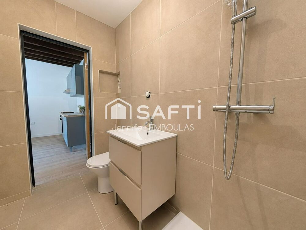 Vente Maison maison rénovée T2 avec jardin et stationnement. Leognan
