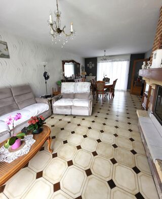  Maison  vendre 8 pices 124 m