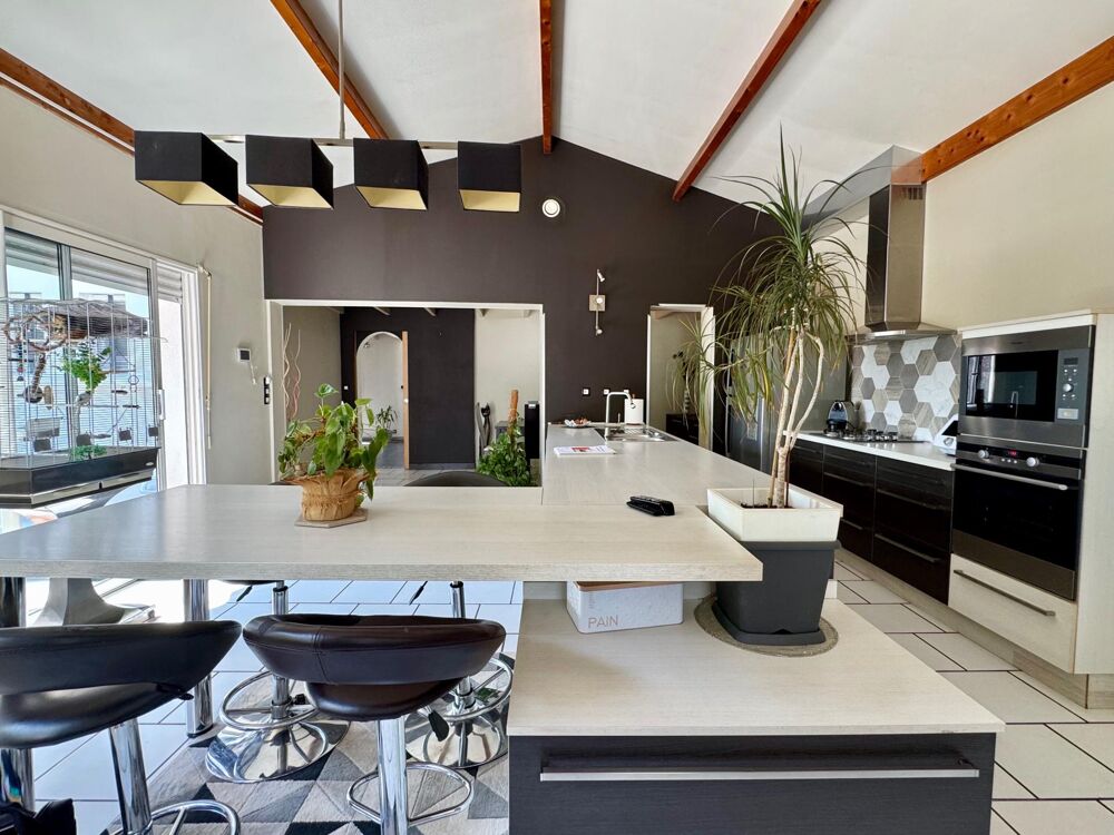 Vente Maison Maison avec parc arboré et dépendances Le chateau-d'oleron