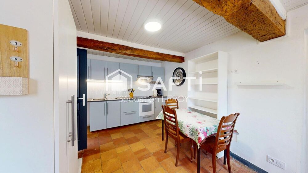 Maison de ville T3 de 50 m², location meublée.