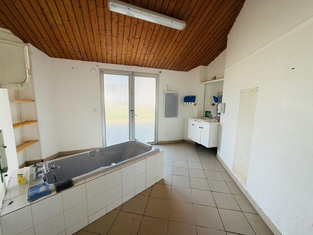 Vente Maison maison de 240 M2 de plain pied idéal pour créer un loft Minihy-treguier