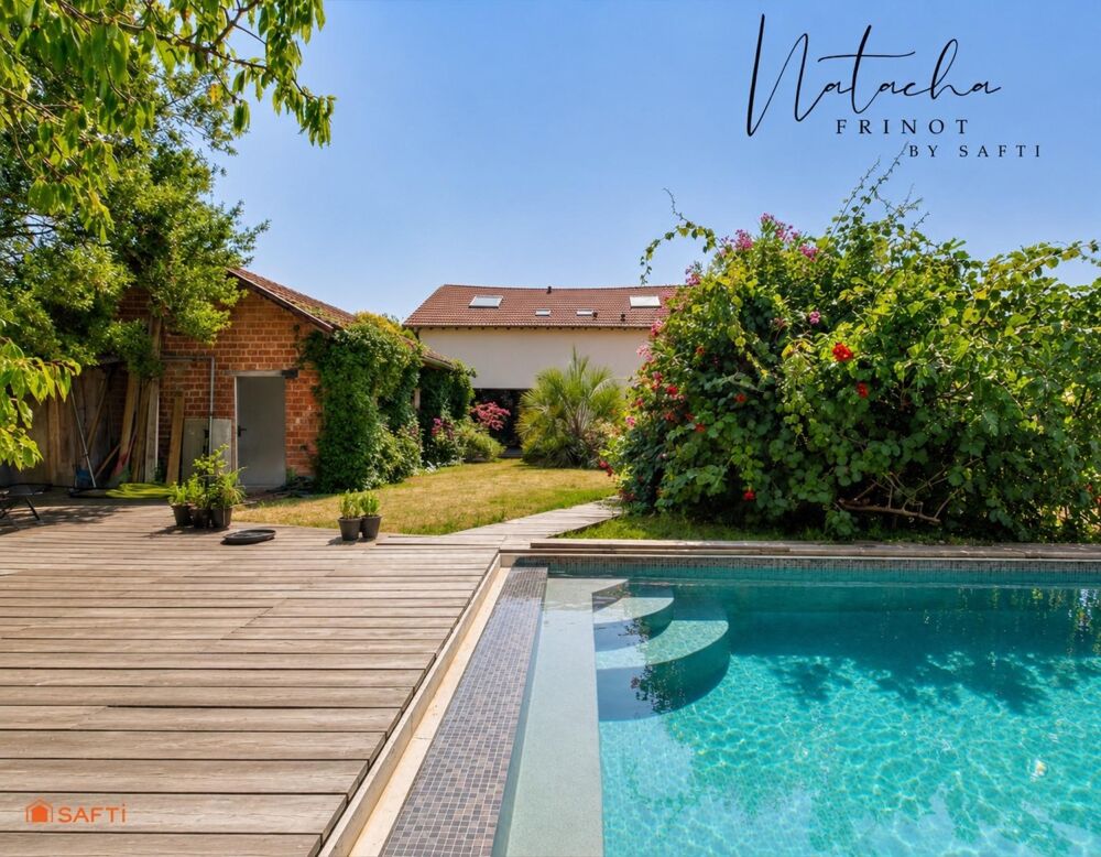 Isle Jourdain  6 ch  Piscine  Jardin Maison Prestige