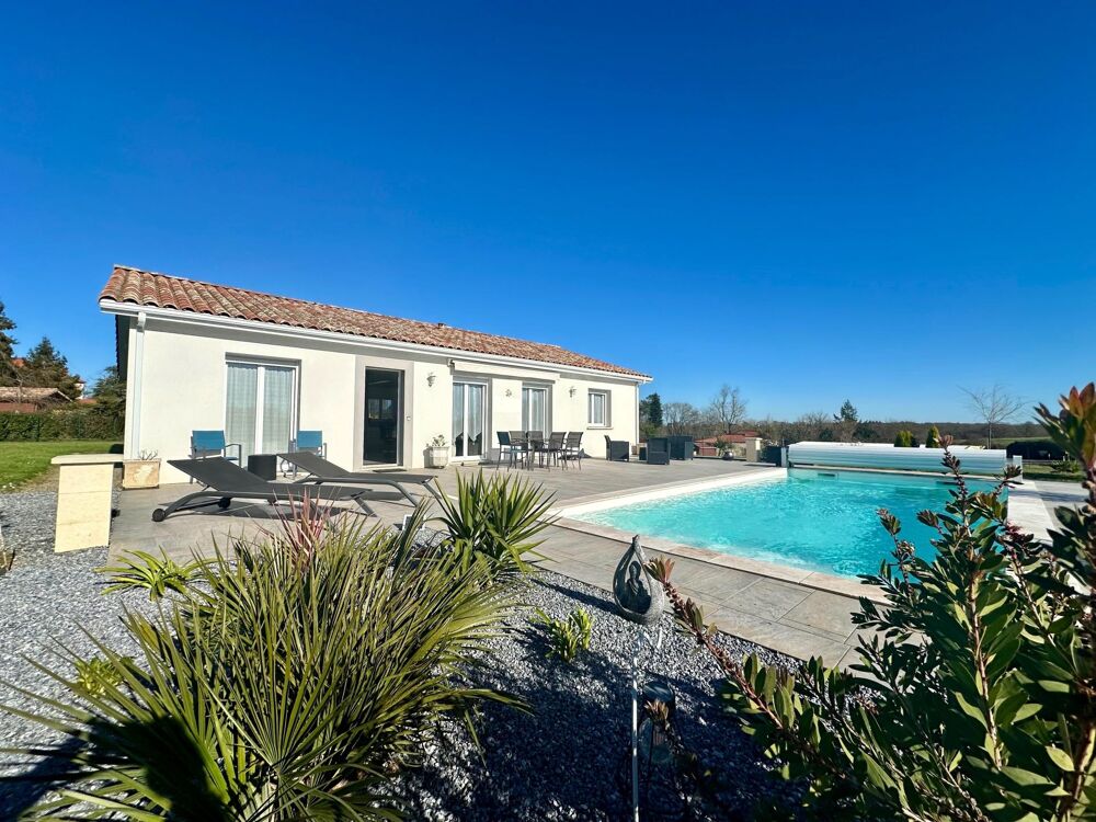 Vente Maison Maison récente T5 d'environ 105 m² sur un terrain clos de 2700 m² avec piscine chauffée et grand garage. Arblade-le-haut
