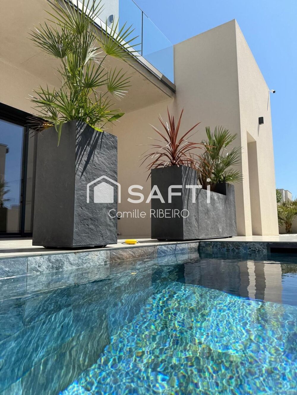 SERIGNAN, VILLA ARCHITECTE T4, PISCINE, JACUZZI, GARAGE ET PLACES DE PARKING