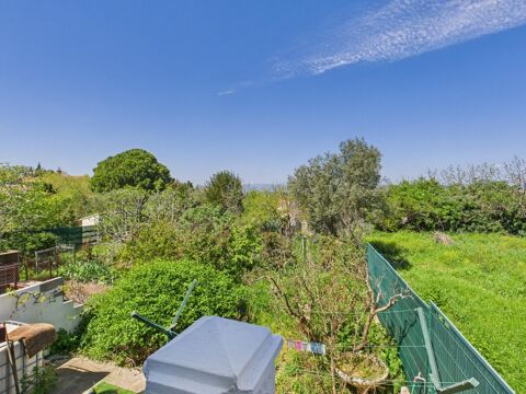   Maison de village de 195 M2 avec jardin - Moux. Maison - 8 pi�ce(s) - 195 m�