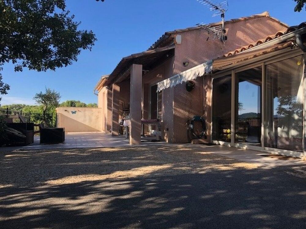 Villa dans quartier résidentiel calme