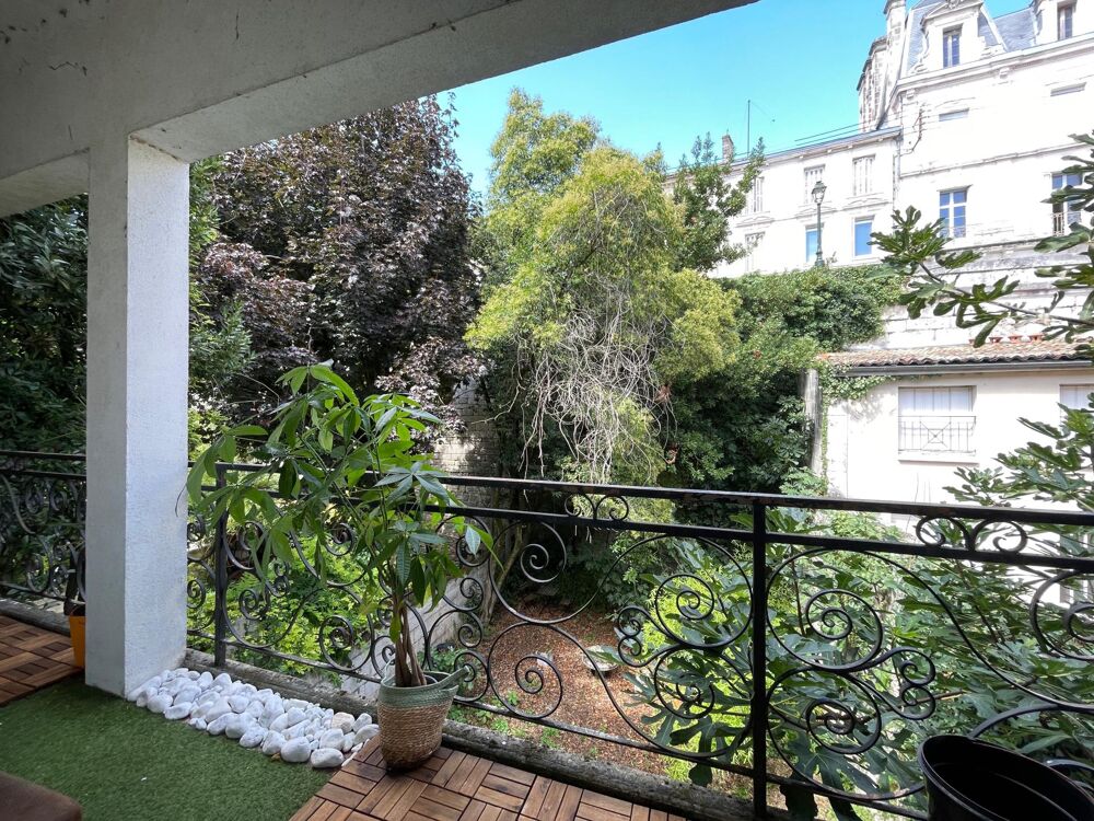 Vente Immeuble Immeuble de rapport entièrement rénové hyper-centre Angoulême. Angouleme