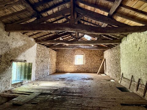   Grange d'environ 307 m2 et garage d'environ 70 m2 Maison - 6 pi�ce(s) - 377 m�