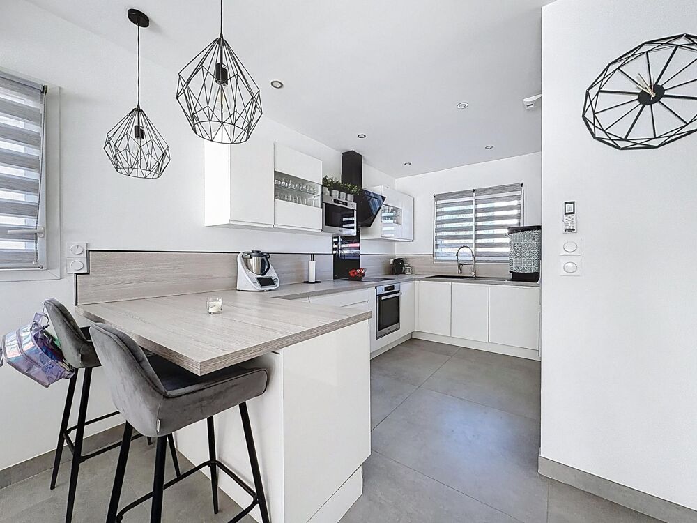 Vente Maison Maison 4 pièces récente avec jardin et garage Pouzolles