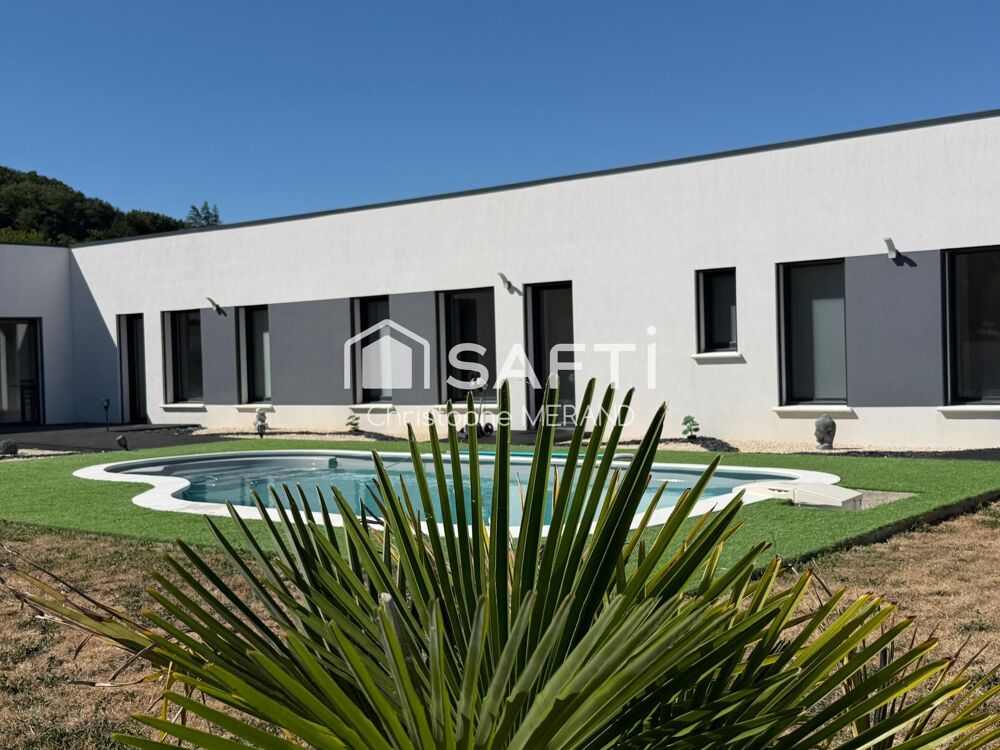Villa d'architecte contemporaine avec piscine  272 m² habitables 