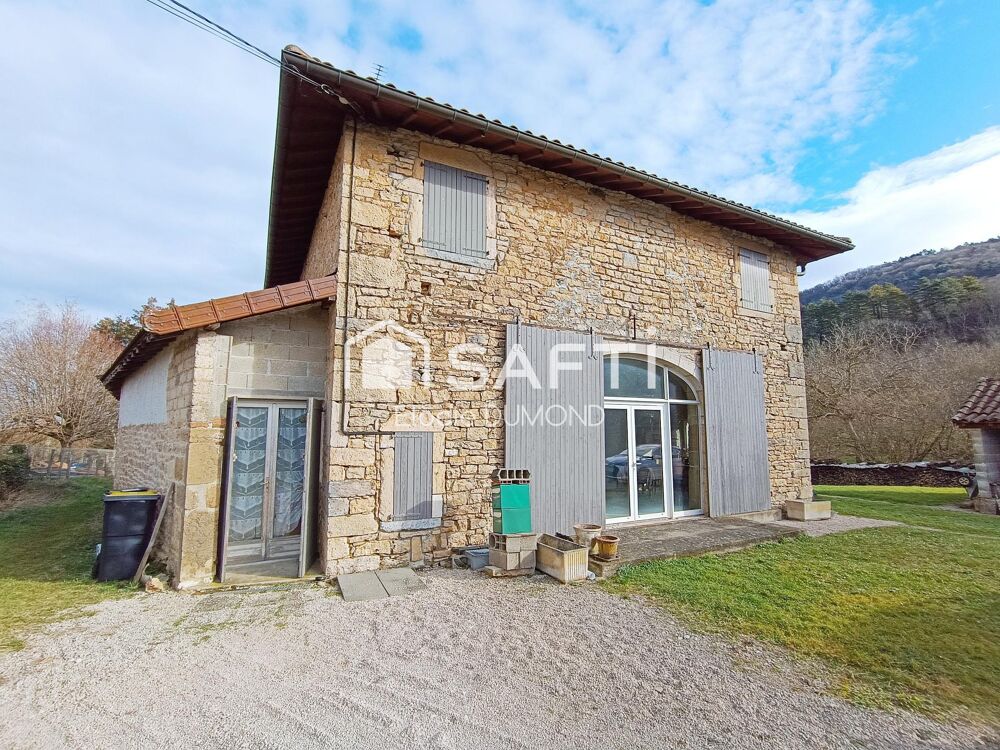 Magnifique propriété de 250 m2 habitable sur terrain arboré de 11038 m2