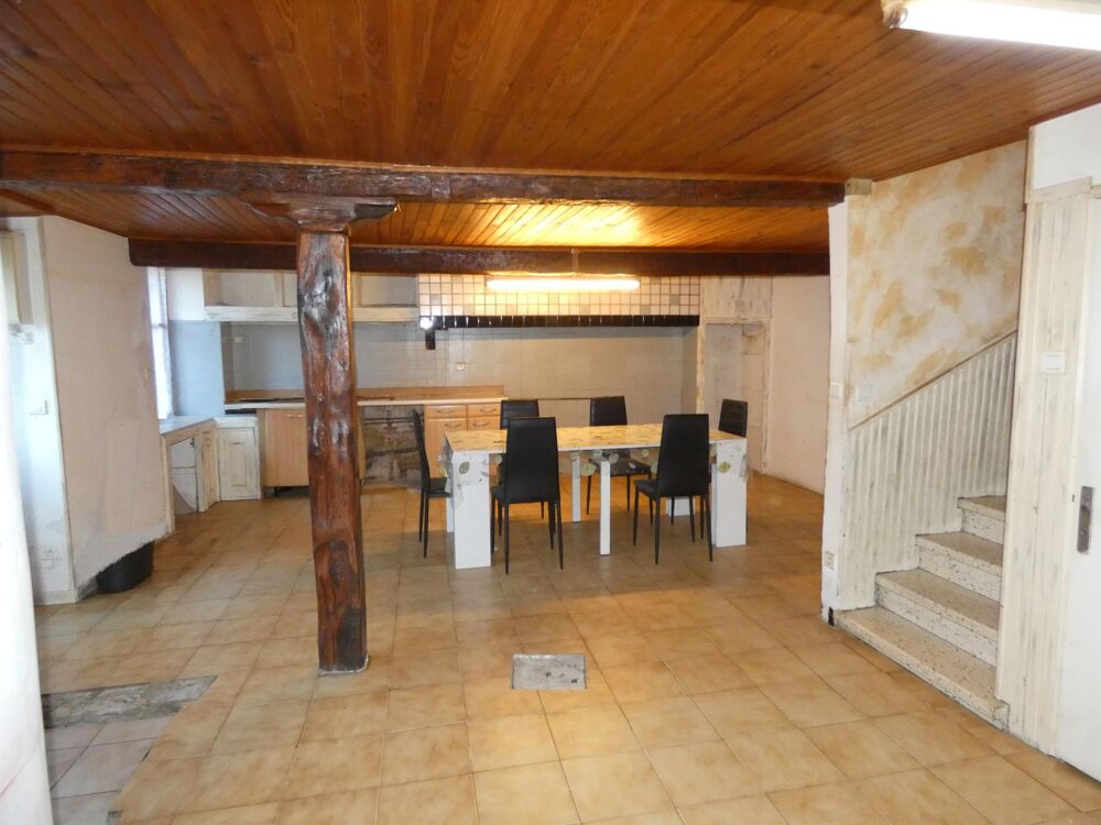Vente Maison MaisonT4 d'environ 85m² avec cour de 25m² en plein coeur du village Esperaza