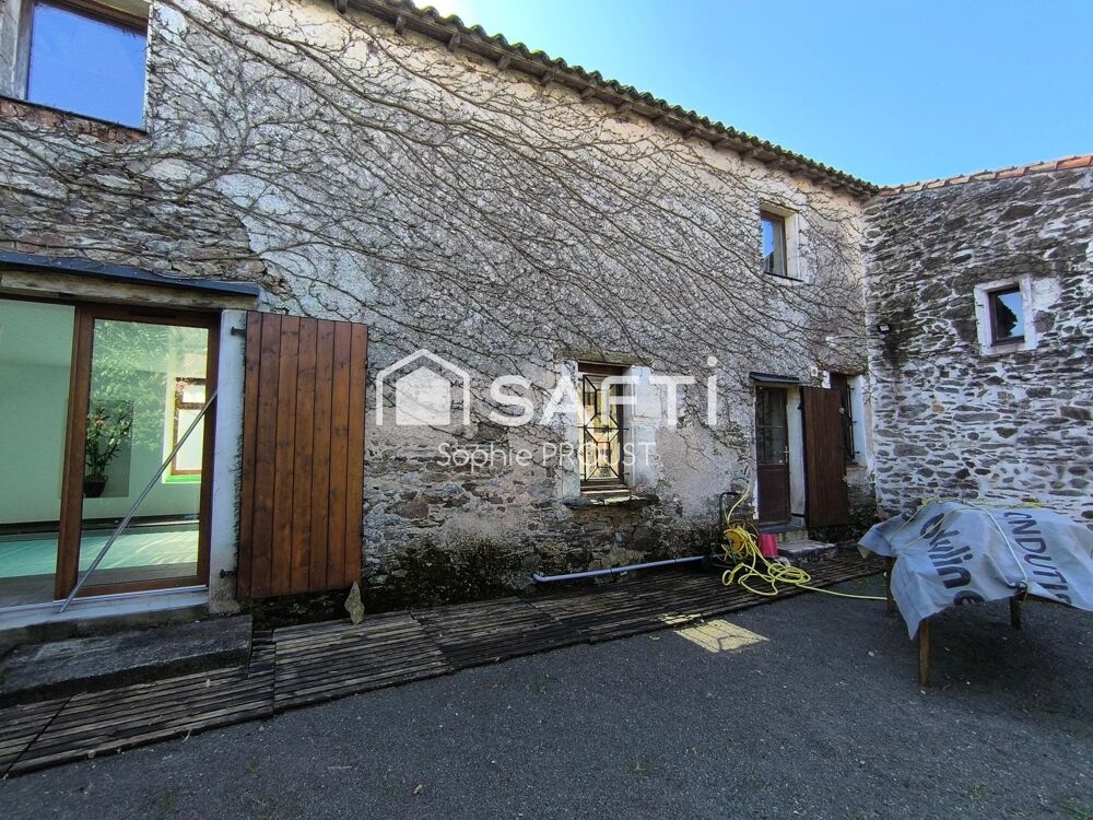 Maison de caractère aux nombreuses prestations, 4 chambres, piscine intérieure