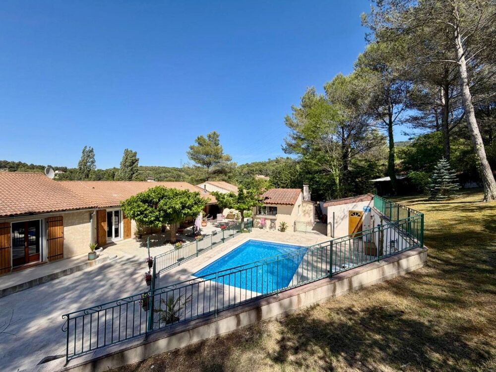 Vente Maison Belle propriété 9 pièces sur parcelle de 5 370 m2 Simiane-collongue