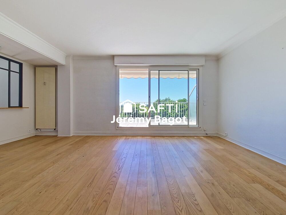 Vente Appartement Grand Duplex avec garage cave et parking Tours