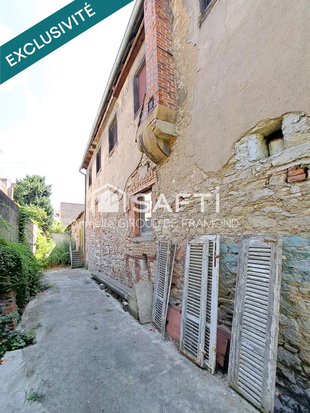 Vente Immeuble Au centre de Mulhouse , proche clinique du Diaconat Roosevelt et parking Buffon, bâtiment de 1830 de 308 m2 sur 549m2 de terrain Mulhouse
