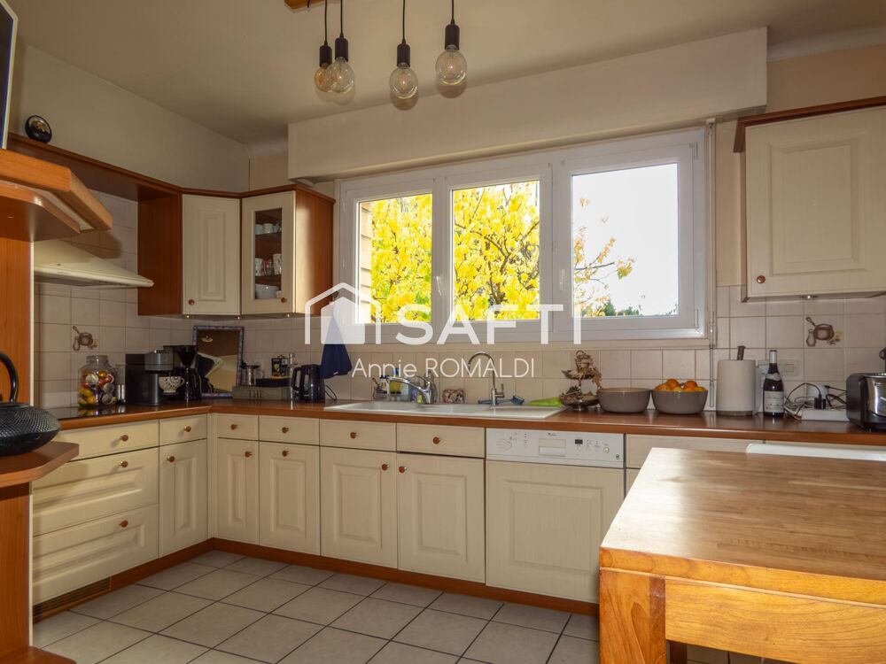 Vente Maison Maison familiale lumineuse avec terrasse plein Sud, jardin arboré et sous-sol complet Argenteuil