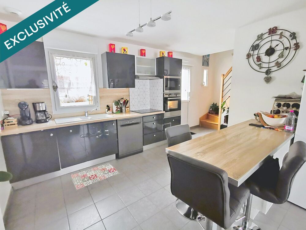 Vente Maison Pavillon rcent dans un bourg avec commerces et cole: Coudun