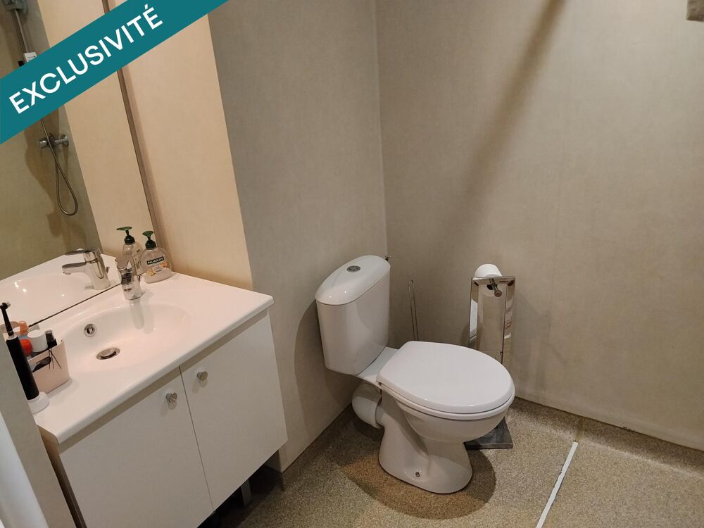 Appartement T1 19m carrée situé au plein hôpital Lyon sud pour étudiants en médecine géré par un gestionnaire loyer 1052€ par tr