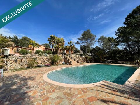   83520 ROQUEBRUNE SUR ARGENS  PRORPIETE CONFIDENTIELLE SUR 10000 M� Maison - 10 pi�ce(s) - 330 m�
