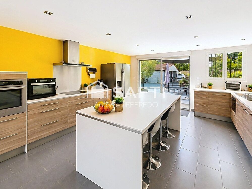 Maison familiale 193 m² 5 chambres Terrain 1548 m²