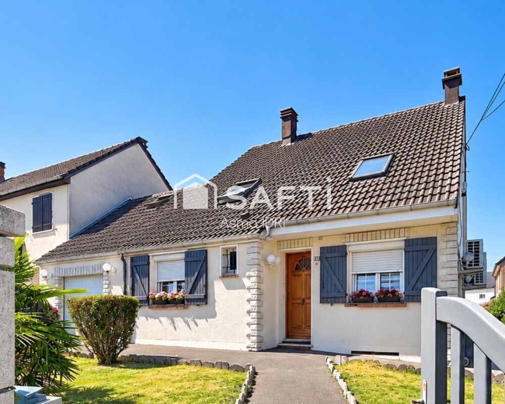 Maison semi-mitoyenne par le garage à Noyelles-Godault