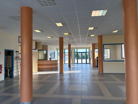 Local commercial et bureaux en parfait etat 3000 36000 Chateauroux