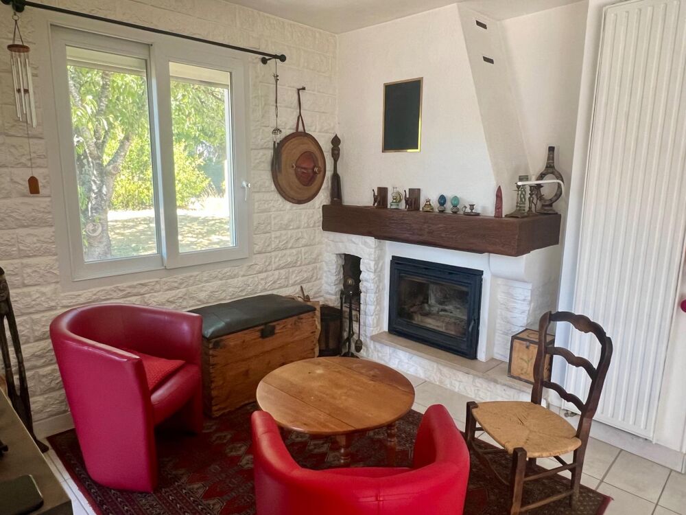 Vente Maison Maison 100m2, 3/4ch, sur parcelle de 1241m2 Saint-jean-d'angely