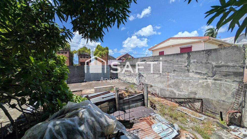 Vente Immeuble IMMEUBLE À RÉNOVER AVEC FORT POTENTIEL A PETIT-BOURG Riviere-salee