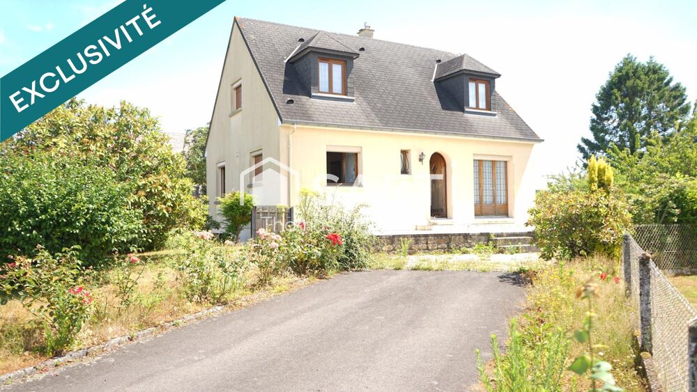 Situé à proximité immédiate des commodités, ce pavillon familial de 5 pièces offre de beaux volumes, 3 grandes chambres lumineus