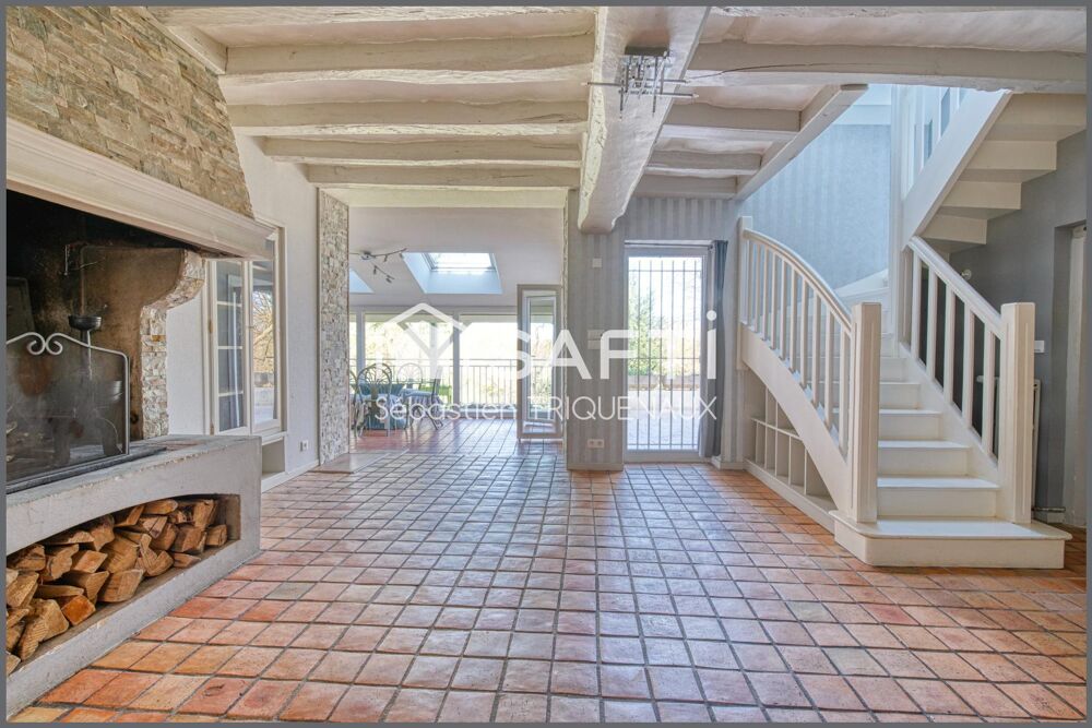 � vendre  Maison Montreuil-Juign� (49460)