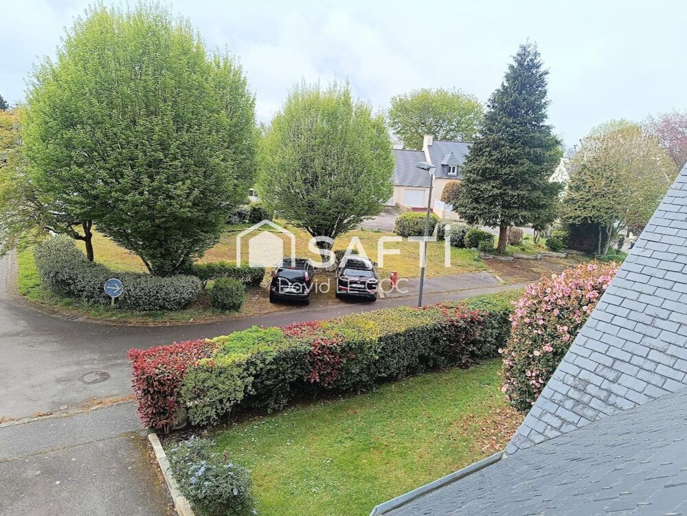 Fouesnant, en impasse, le centre ville à pied, maison d'architecte, 143 m², 4 chambres, deux bureaux, sous-sol enterré, double g