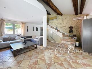  Maison � vendre 7 pi�ces 220 m�