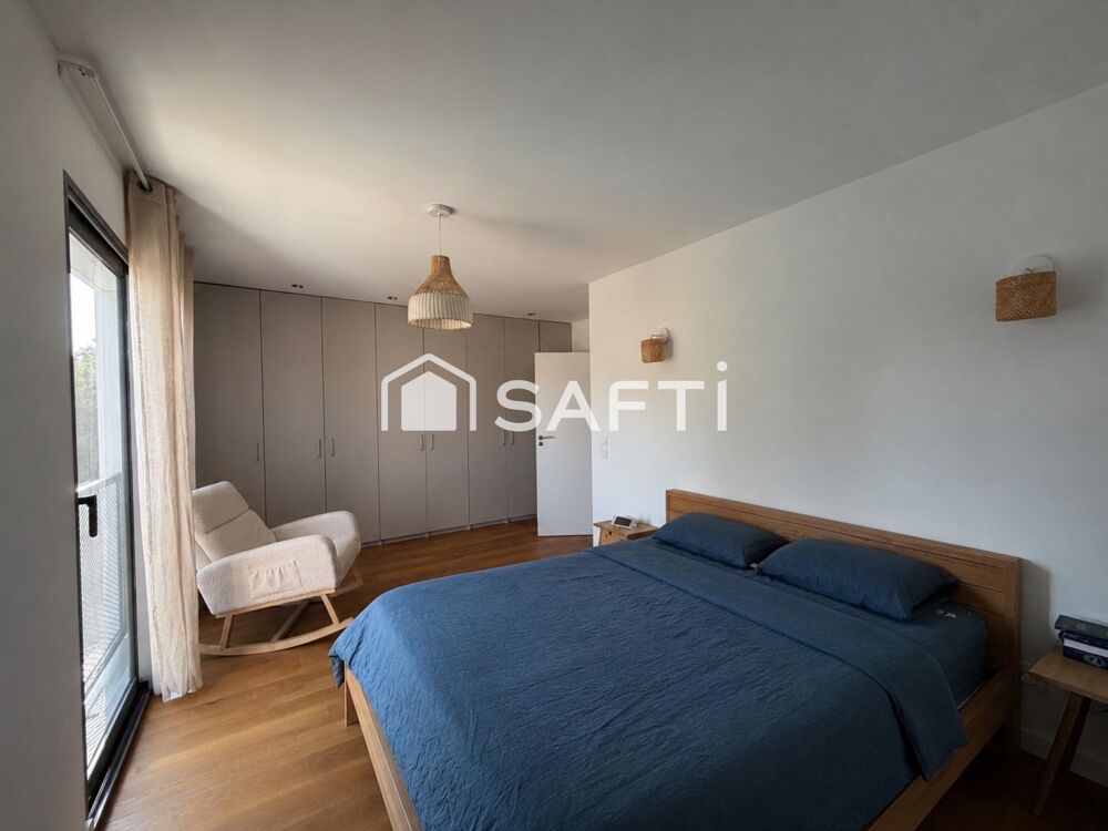 Vente Maison Maison d architecte contemporaine avec piscine, dépendance et prestations haut de gamme Merignac