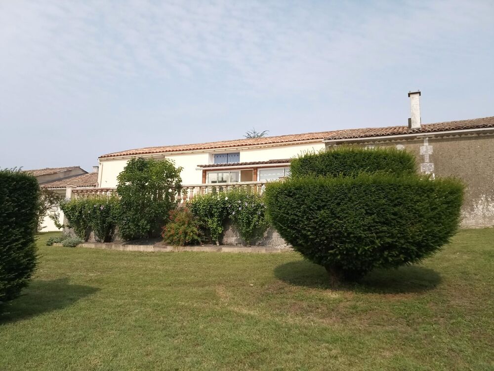 superbe maison charentaise vu sur l estuaire