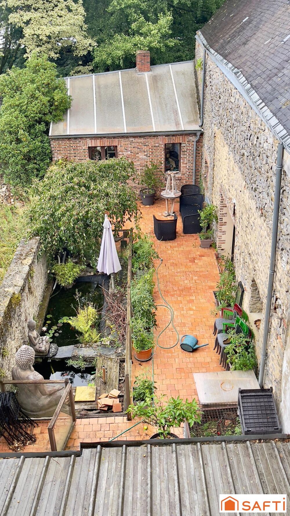 Vente Immeuble Centre ville, emplacement idéal Evron