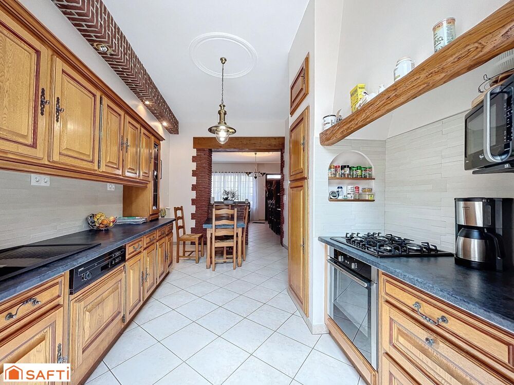 Vente Maison À VENDRE – Maison de caractère individuelle – Curgies avec garage et dépendance Curgies