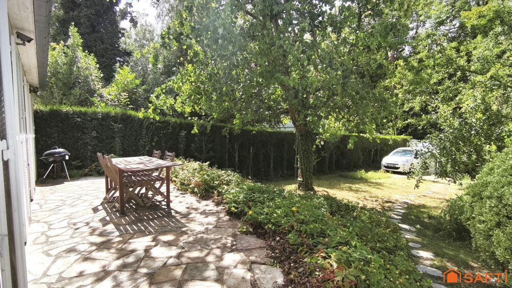 Vente Maison Une maison discrète qui cache un joli privilège L' etang-la-ville