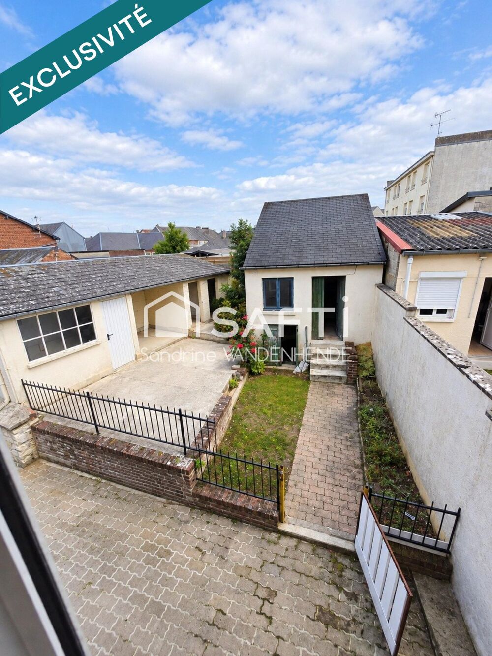 Vente Maison MAISON SEMI-MITOYENNE AVEC COUR ET DÉPENDANCES Montcornet