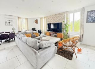  Maison à vendre 10 pièces 234 m²