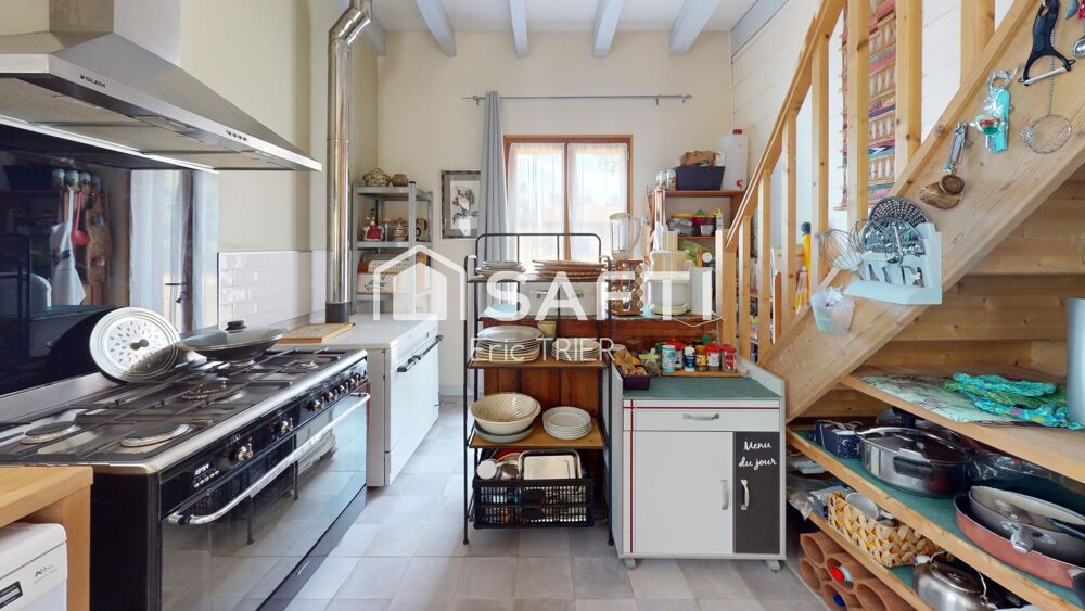 Maison Traditionnelle de 107m2 avec terrain arboré et cloturé de 3560m2