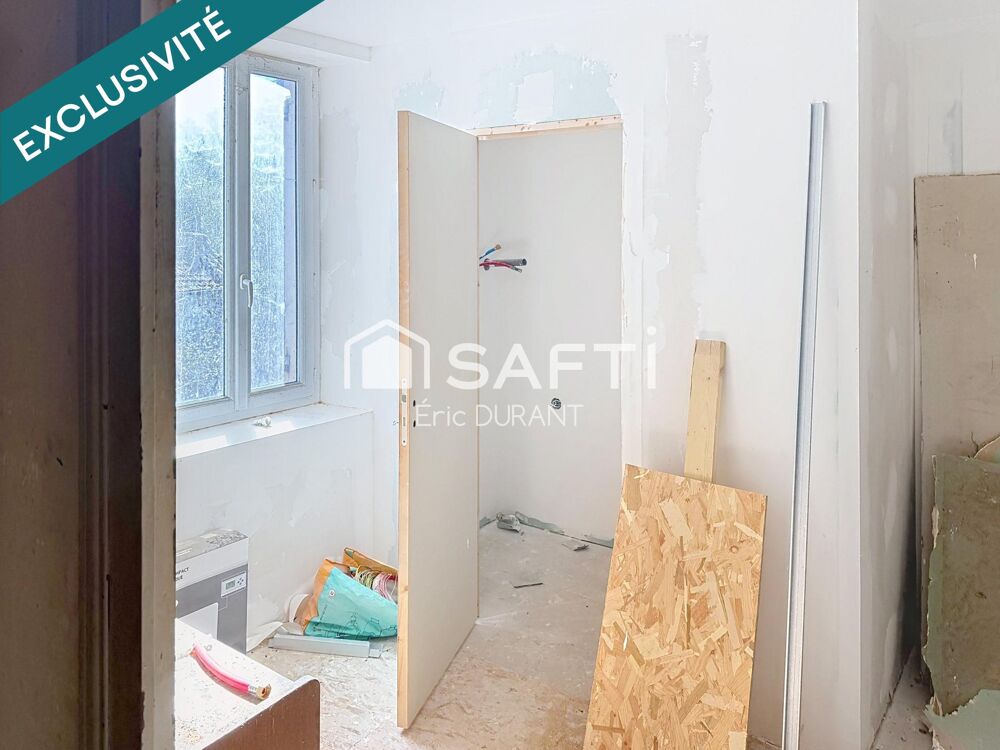 Vente Maison Maison de 150m2 avec potentiel , 6 pieces, 3chambres possibilité 4 , 2 sdb , 2 wc Donnezac
