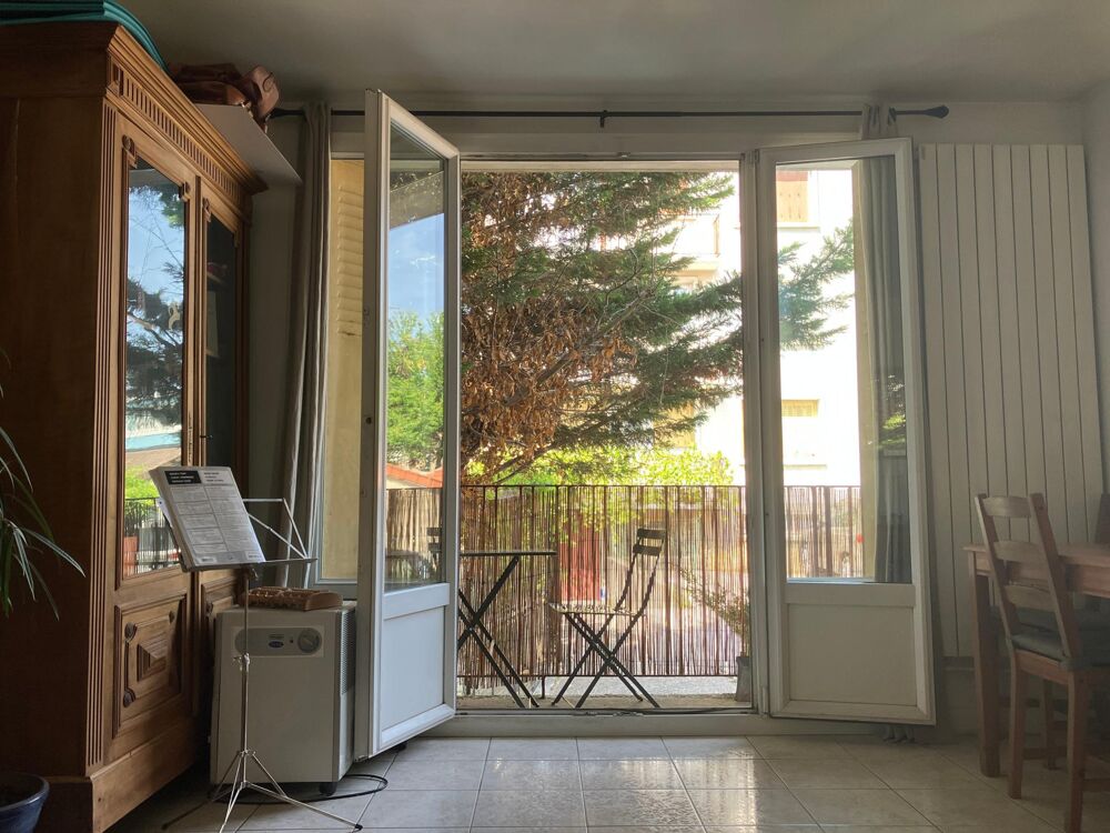 Vente Appartement Proche métro, agréable 2 pièces avec balcon Montreuil
