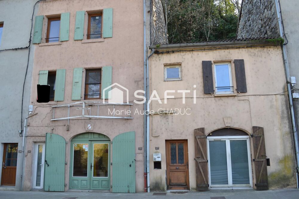 Immeuble 105 m2 sur trois niveaux, cour