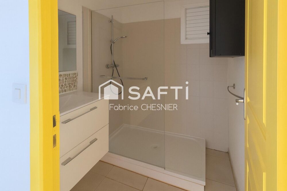 APPARTEMENT T4 VUE MER