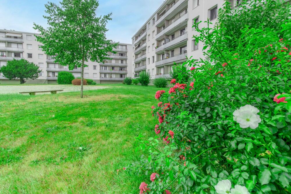 Vente Appartement Appartement 59 m2, Carrez, au calme, T3, Bois d'Arcy, quartier de l'Eglise, et proche de toutes commodités! Bois-d'arcy