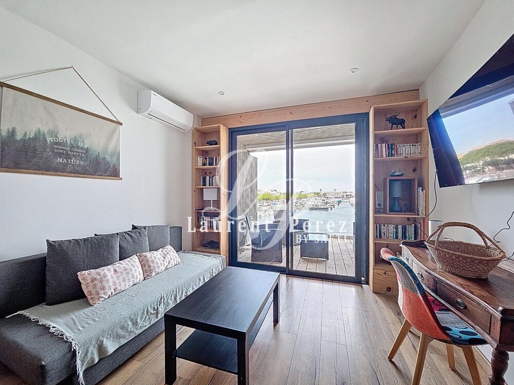 Superbe T2 en duplex  Vue port, dernier étage  Résidence récente