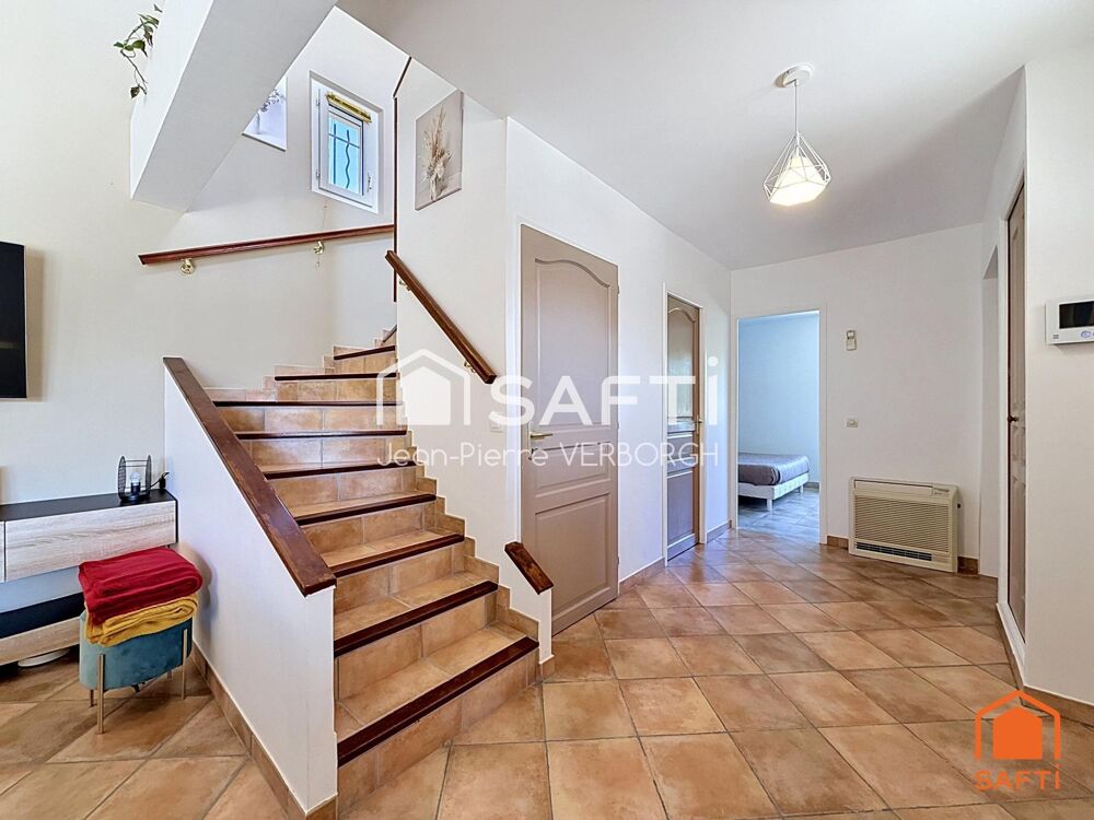 Villa de 114m² sur 1609m² de terrain avec piscine