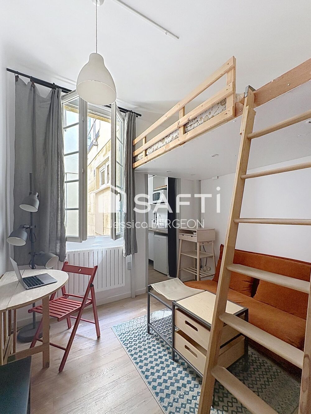 Vente Appartement Appartement entièrement rénové - Vendu meublé et équipé Bordeaux